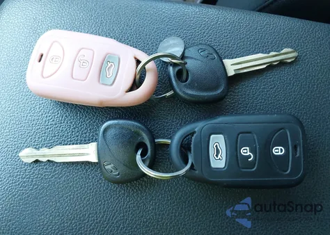 2019 Hyundai Elantra Se из США, поврежденный, VIN KMHD74LF4KU809366